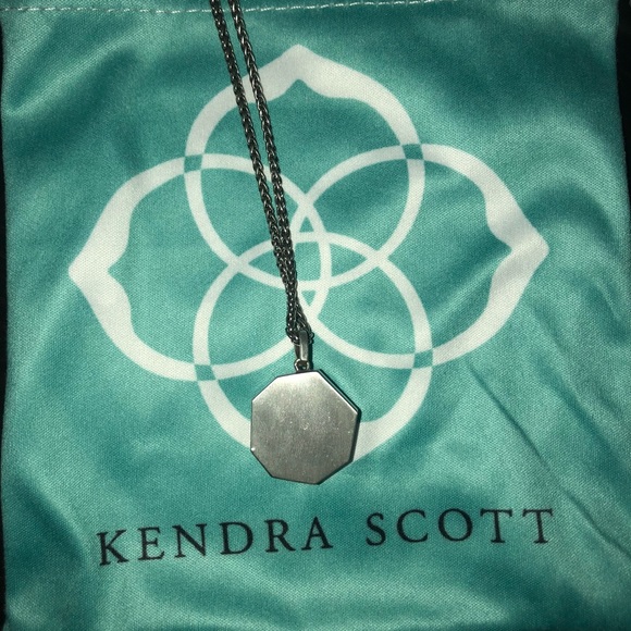 NEW! Kendra Scott Lizzie Drusy Necklace - Picture 4 of 5